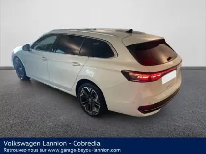 Photo 16 Volkswagen Passat  SW 1.5 eTSI 150ch Elegance DSG7