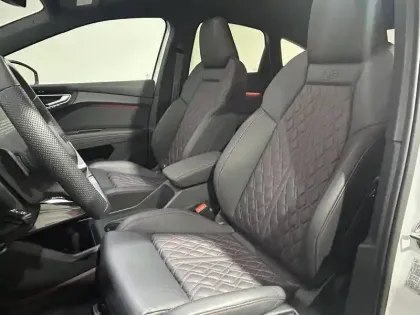 Photo 38 Audi Q4  e-tron Sportback 40 204 ch 82 kWh