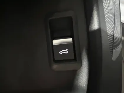 Photo 35 Audi Q4  e-tron Sportback 40 204 ch 82 kWh