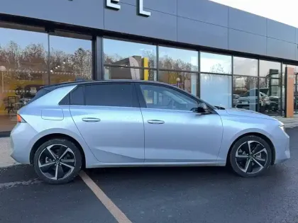 Photo 16 Opel Astra  Hybrid 180 ch BVA8