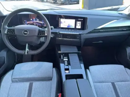 Photo 4 Opel Astra  Hybrid 180 ch BVA8