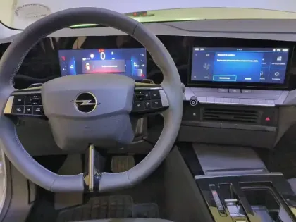 Photo 34 Opel Astra  1.2 Turbo 130 ch BVA8