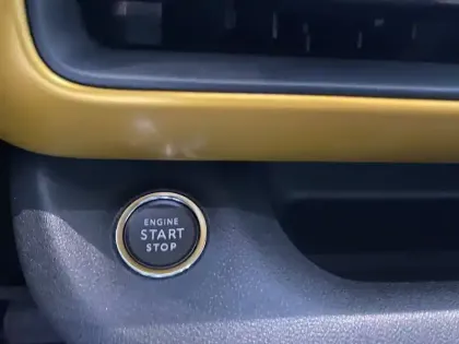 Photo 69 Jeep Avenger  115 kW 4x2