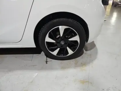 Photo 8 Opel Corsa  -e 136ch Elegance