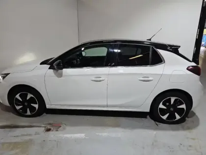 Photo 7 Opel Corsa  -e 136ch Elegance