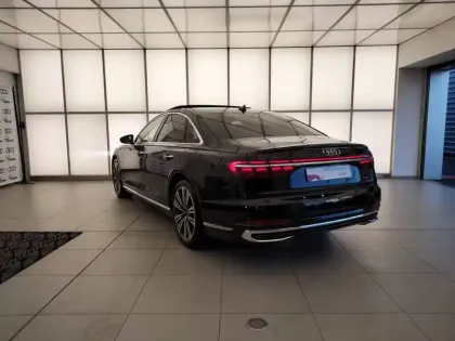 Photo 20 Audi A8  60 TFSIe 462 ch Tiptronic 8 Quattro