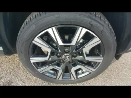 Photo 13 Toyota Yaris  Cross 130h Première MC24