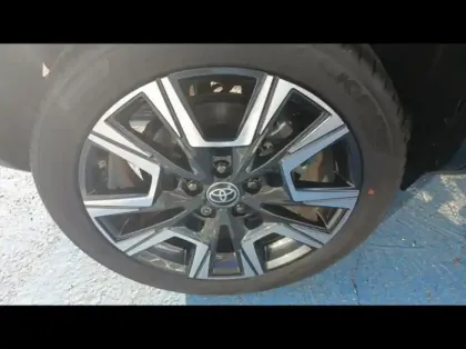 Photo 14 Toyota Yaris  Cross 130h Première MC24