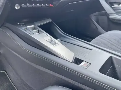 Photo 20 Peugeot 308  PureTech 130ch S&S EAT8