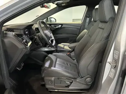 Photo 20 Audi Q4  e-tron Sportback 40 204 ch 82 kWh