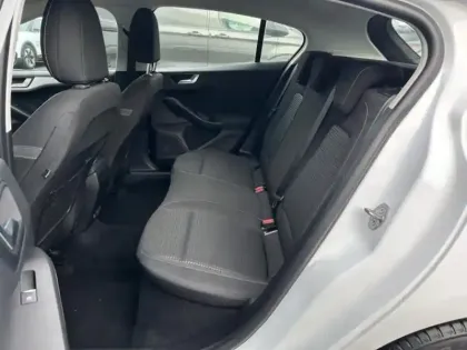 Photo 8 Ford Focus  1.0 EcoBoost 100ch  Trend Business