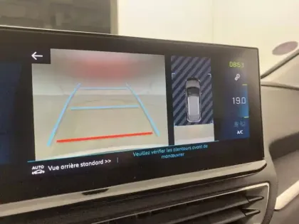 Photo 27 Peugeot 3008  Hybrid 180 e-EAT8