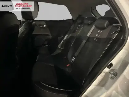 Photo 8 Kia Stonic  1.0 T-GDi 100 ch DCT7