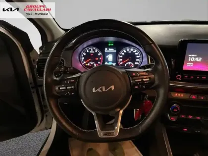 Photo 13 Kia Stonic  1.0 T-GDi 100 ch DCT7