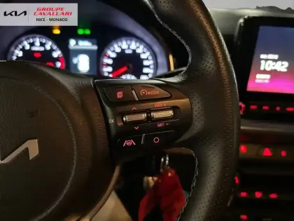 Photo 11 Kia Stonic  1.0 T-GDi 100 ch DCT7