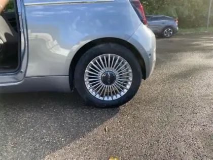 Photo 10 Fiat 500  e 118ch Pack Confort & Style MY23