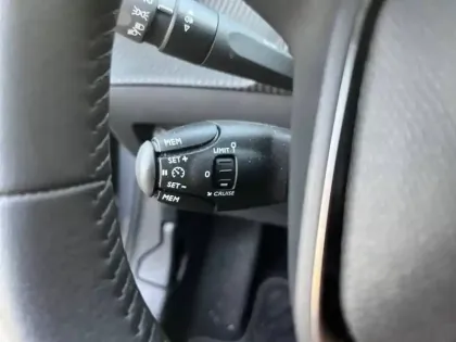 Photo 42 Peugeot 208  Electrique 50 kWh 136ch