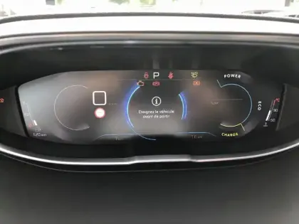 Photo 29 Peugeot 5008  Hybrid 136 e-DCS6