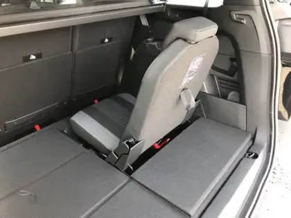 Photo 38 Peugeot 5008  Hybrid 136 e-DCS6