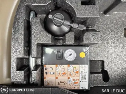 Photo 11 Peugeot 2008  e- 136ch Active