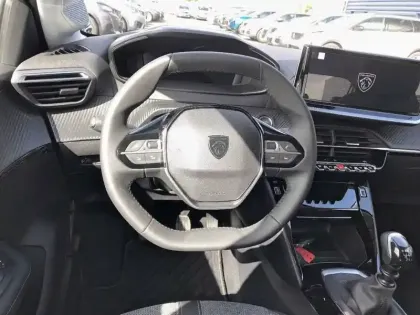 Photo 8 Peugeot 208  PureTech 100 S&S BVM6