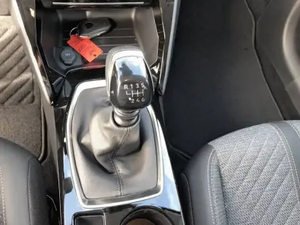 Photo 13 Peugeot 208  PureTech 100 S&S BVM6