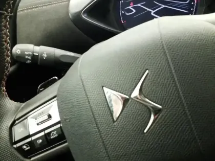 Photo 12 DS DS 3 DS3 Crossback PureTech 130 EAT8 Performance Line+