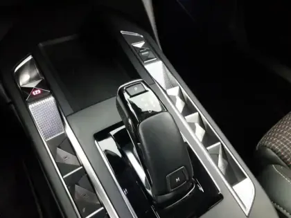Photo 23 DS DS 3 DS3 Crossback PureTech 130 EAT8 Performance Line+