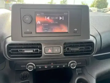 Photo 14 Citroën Berlingo e- Taille M 136 ch 100 kWh Automatique