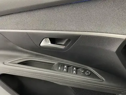 Photo 29 Peugeot 3008  Puretech 180ch S&S EAT8