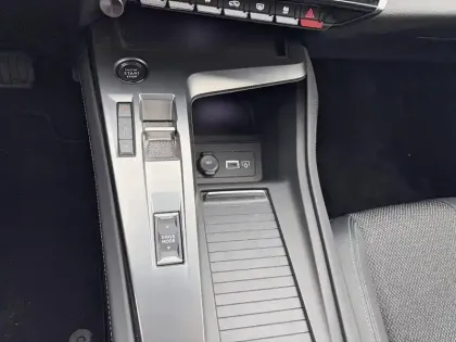 Photo 23 Peugeot 308  SW BlueHDi 130ch S&S EAT8 Allure