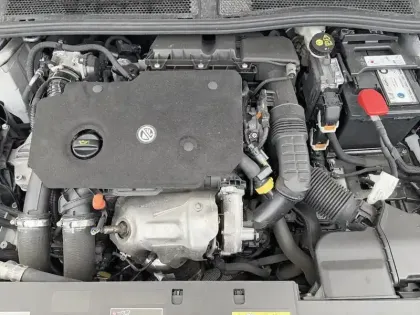 Photo 6 Peugeot 308  SW BlueHDi 130ch S&S EAT8 Allure