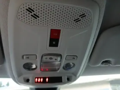 Photo 24 Peugeot 208  PureTech 75 S&S BVM5 Active