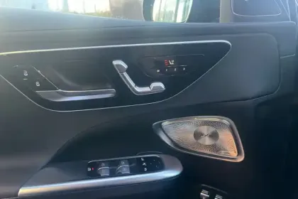 Photo 19 Mercedes Classe C  Break 300 e 9G-Tronic e-Hybrid EQ