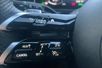 Photo 18 Mercedes Classe C  Break 300 e 9G-Tronic e-Hybrid EQ