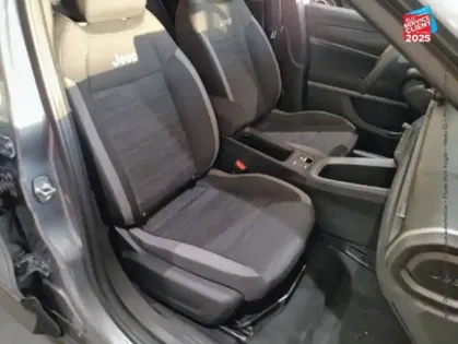 Photo 8 Jeep Avenger  Electrique 156ch 115kW Longitude