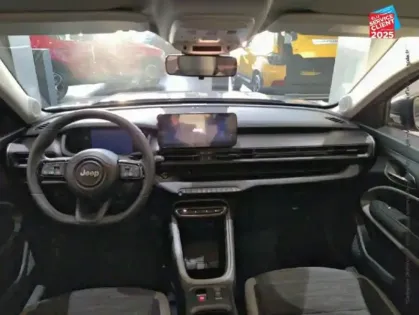 Photo 7 Jeep Avenger  Electrique 156ch 115kW Longitude