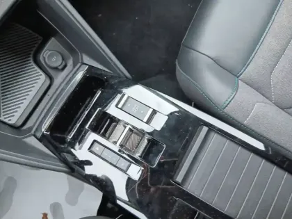 Photo 34 Citroën C4  BlueHDi 130 S&S EAT8