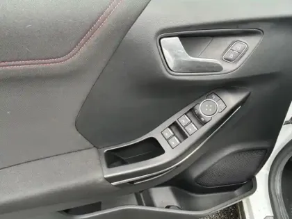 Photo 26 Ford Kuga  2.5 Duratec 190ch FHEV E85 ST-Line BVA