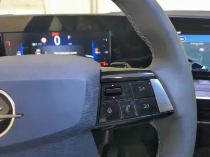 Photo 18 Opel Astra  1.2 Turbo 130 ch BVA8