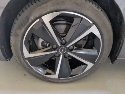 Photo 10 Opel Astra  1.2 Turbo 130 ch BVA8