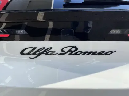 Photo 48 Alfa Romeo Junior  Elettrica 156 ch