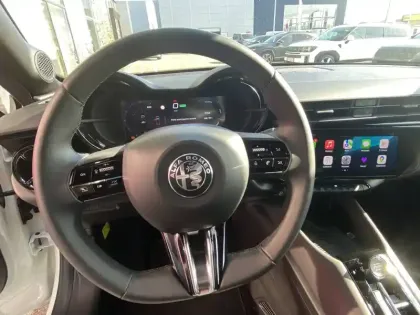 Photo 62 Alfa Romeo Junior  Elettrica 156 ch