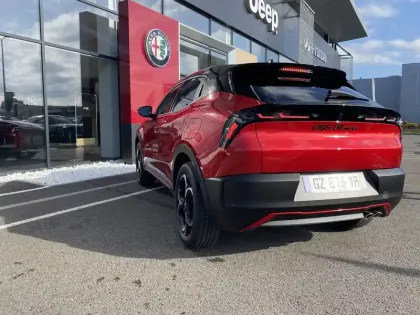 Photo 90 Alfa Romeo Junior  1.2 Ibrida 136 ch eDCT6