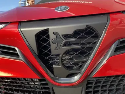 Photo 97 Alfa Romeo Junior  1.2 Ibrida 136 ch eDCT6