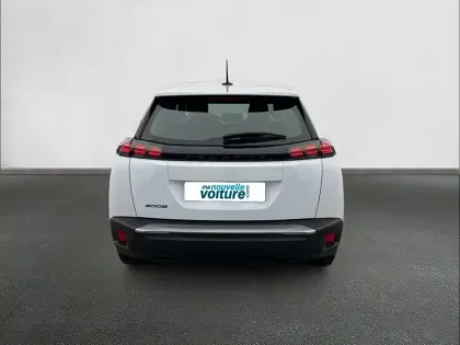 Photo 46 Peugeot 2008  PureTech 100 S&S BVM6