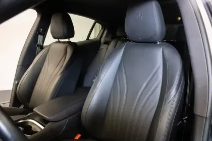 Photo 37 Maserati Grecale  L4 300 ch Hybride