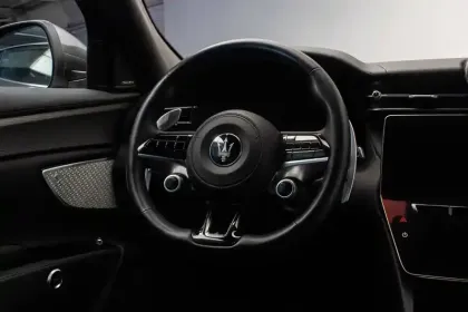 Photo 33 Maserati Grecale  L4 300 ch Hybride