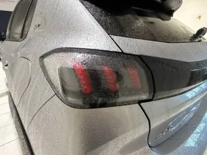 Photo 16 Peugeot 208  PureTech 100 S&S EAT8