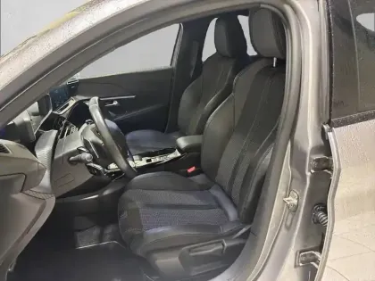 Photo 10 Peugeot 208  PureTech 100 S&S EAT8